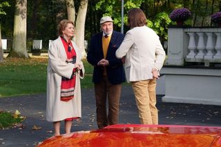 	Barwy szczęścia odc. 3162. Józefina Rawiczowa (Elżbieta Jarosik), Andrzej Zastoja-Modelski (Leon Charewicz), Trojan (Piotr Makarski)