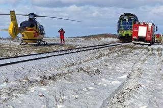 Wincentów. Tragedia na niestrzeżonym przejeździe kolejowym! Nie żyje 40-letni kierowca [ZDJĘCIA]