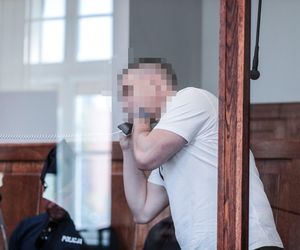 Zabójstwo w Klenicy. Syn udusił matkę żyłką, a wnuk trzymał za ramiona. Ciało zalali betonem