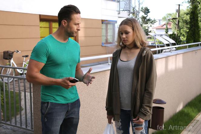Barwy szczęścia odc. 1511. Sebastian (Kacper Krupski), Angela (Helena Englert)
