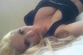 6-KILOGRAMOWY BIUST PRZESZKADZA JEJ WALCZYĆ