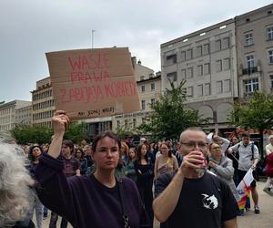 Protesty Ani Jednej Więcej! w całej Polsce. Kobiety wyszły na ulice po śmierci Doroty