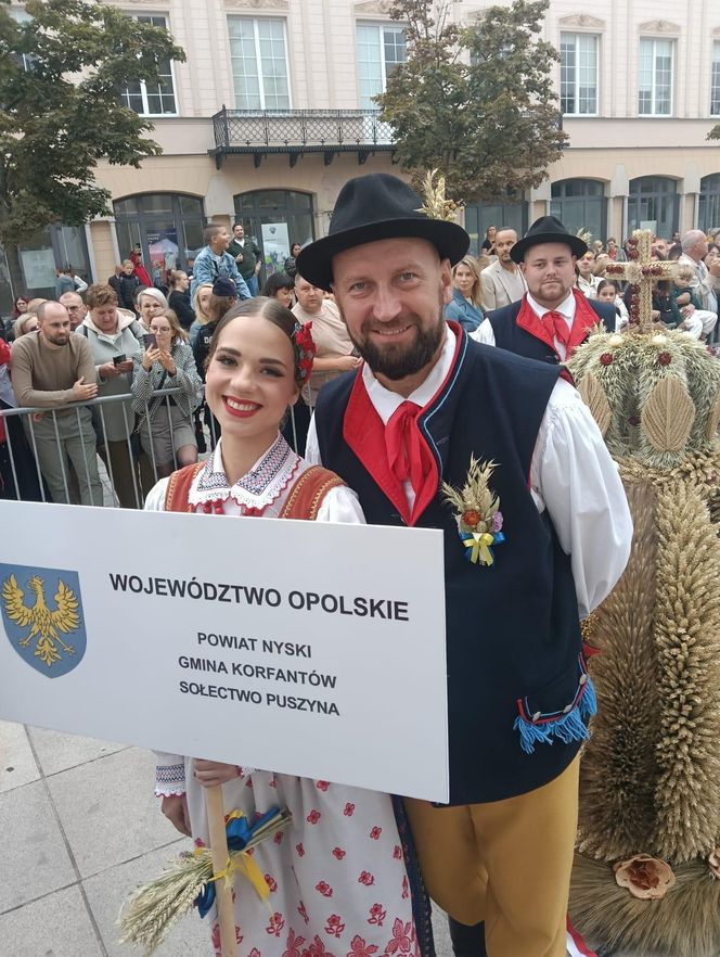 Koło Gospodyń Wiejskich w Puszynie na Dożynkach Prezydenckich w Warszawie