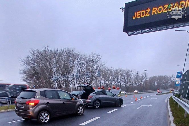 W trzy godziny 15 kolizji. Trudne warunki atmosferyczne nie ułatwiają jazdy