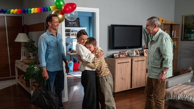 Barwy szczęścia odc. 3141. Kasia (Katarzyna Glinka), Mariusz (Rafał Cieszyński), Ksawery (Bartosz Gruchot), Czesław Zarzeczny (Marian Jaskulski)