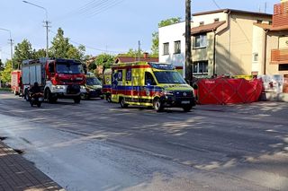 Rąbnął w ogrodzenie zabił pasażerkę