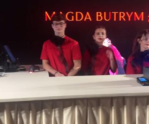 Ekskluzywna premiera z wybranymi gwiazdami. A ciuchy już odsprzedają! I to WIELOKROTNIE drożej. Wstyd?