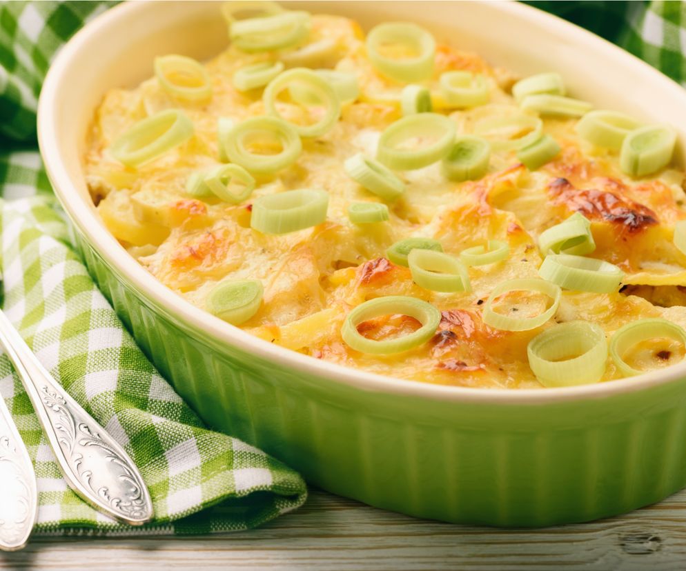 Ziemniaki zapiekane z porem i serem