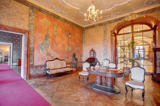 Historia tego polskiego zamku i jego mieszkańców to gotowy materiał na film