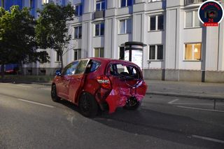 na skrzyżowaniu Alei Niepodległości i Odyńca w dzielnicy Mokotów