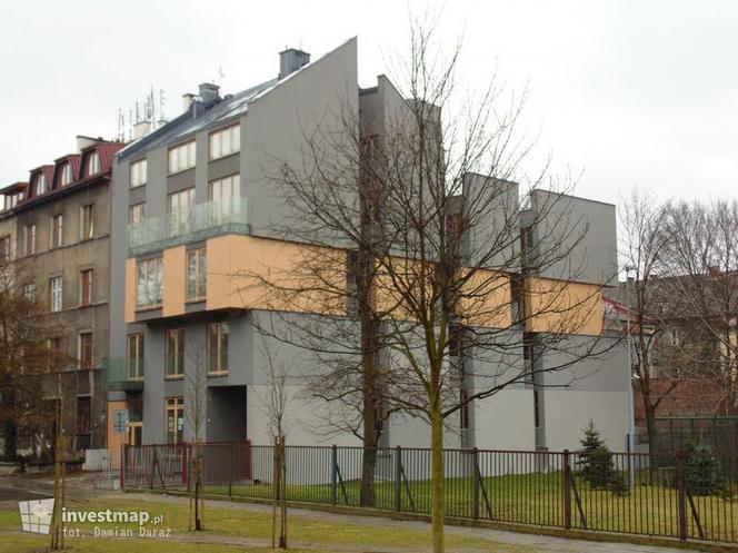 Budowanie "po krakosku", czyli przybij sobie piątkę z sąsiadem przez balkon?!