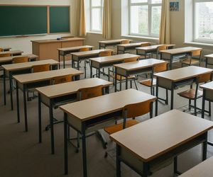 Miał pokazywać pornografię nastolatkom. Sąd umorzył zarzuty wobec nauczyciela