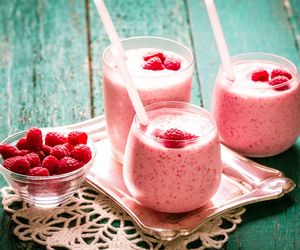 Miksuję maliny i mieszam z tymi składnikami. Ten koktajl piję codziennie rano 