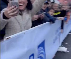 Katarzyna cichopek dopinguje męża na Maratonie Nowojorskim