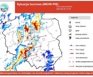 Groźne burze nad Polską, intensywne opady deszczu, możliwy grad oraz silny wiatr! IMGW ostrzega, wysłano Alert RCB