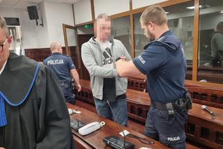 Proces w sprawie znęcania się nad 5-letnimi bliźniaczkami