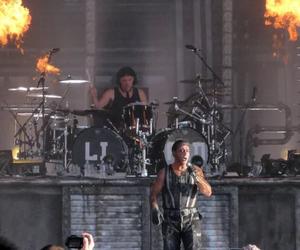 Rammstein odrzuca oskarżenia. Prawnicy grożą pozwami, a media reagują 