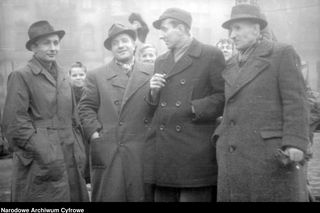 QUIZ PRL. Mężczyźni w Polsce Ludowej