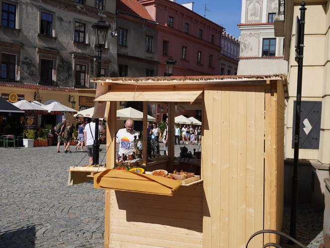 Ostatni dzień festiwalu Re:tradycja - Jarmark Jagielloński 2024. Odwiedziliśmy Błonia pod zamkiem i stoiska wystawców