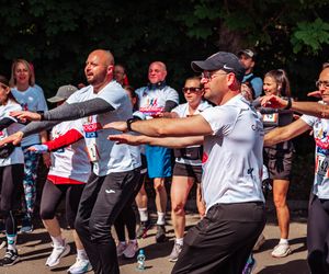 Sportowe emocje w Chorzowie. 150 biegaczy wystartowało w 6. edycji Chorzowskiej Dychy