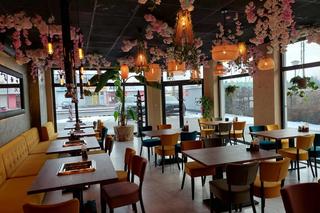 Nowa restauracja w Bydgoszczy. Gotują tu Azjaci, a do stołu podaje robot. Jest też pierwszy w regionie hot-pot