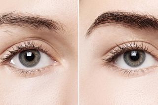 Mieszam z wodą i smaruję brwi. Wyglądają jak po wyjściu od kosmetyczki, a ja oszczędzam nawet 100 zł. Domowy sposób na przyciemnienie brwi