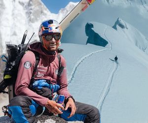 Andrzej Bargiel zjechał na nartach z Mount Everest