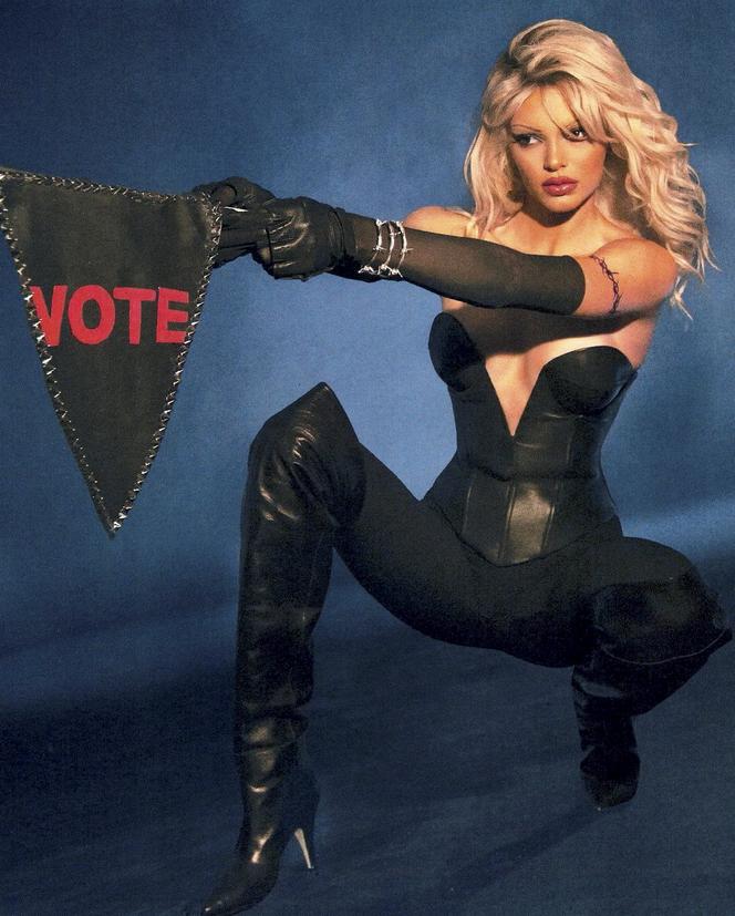 Najdroższa modelka świata jak Pamela Anderson! Wywołała skandal