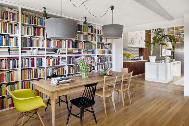 Książki w domu. Regał, półka, a może coś innego. Biblioteka z pomysłem