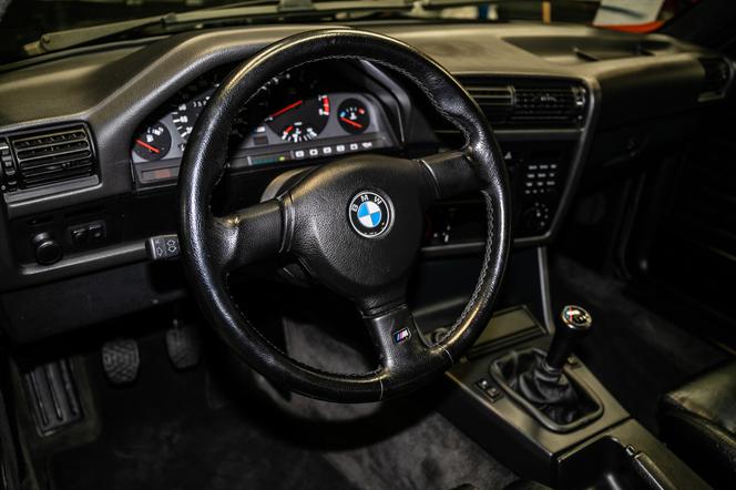 BMW M3 E30 na aukcji