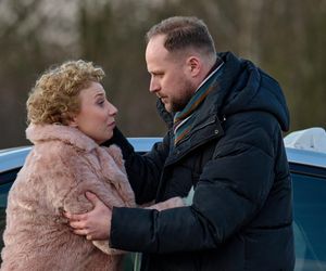 Na Wspólnej odc. 4006: Beata (Katarzyna Ptasińska), Paweł (Grzegorz Kwiecień)