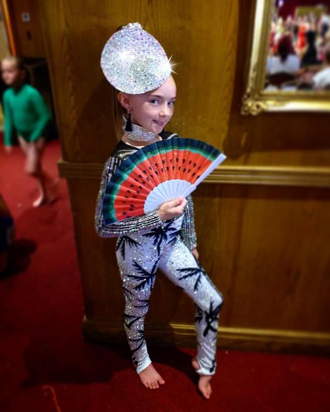 Matka na siłę robi z 9-latki gwiazdę