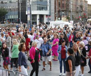 Potańcówka w centrum Katowic. Wyspiański znów porwał tłumy do szalonej zabawy