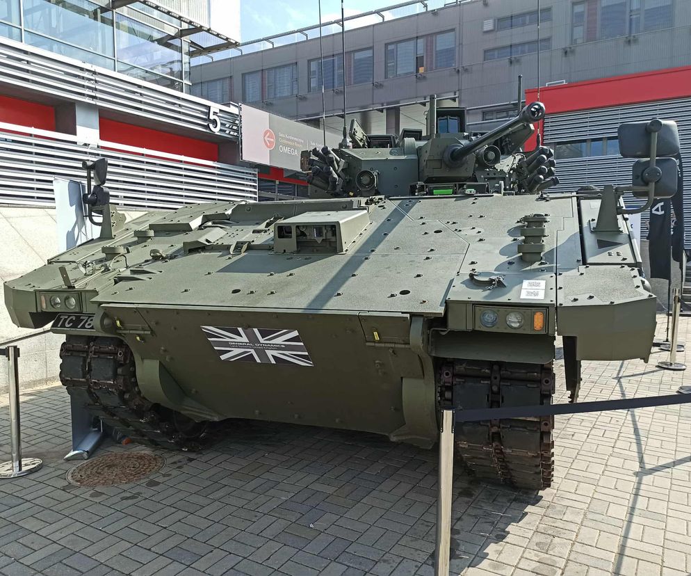 Brytyjska Armia osiąga kluczowy etap. Pojazdy Ajax ze wstępną gotowością operacyjną