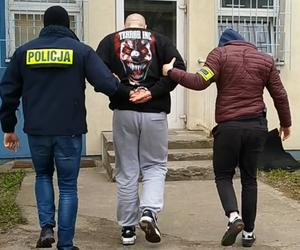 Nalot policjantów z Torunia na mieszkanie na Bydgoskim Przedmieściu