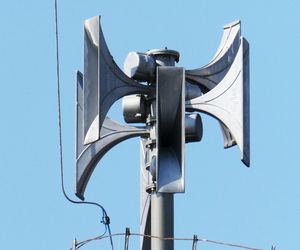 Zawyją syreny w Katowicach i innych śląskich miastach. Strażacy apelują