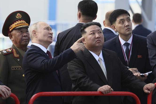 Putin i Kim Dzong Un - pomoc militarna