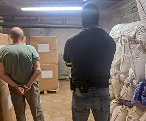 Nielegalna fabryka papierosów zlikwidowana! Milion papierosów w kartonach po pizzy