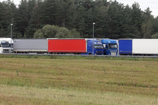 Bobrowniki. Transport z pomocą humanitarną czeka przed granicą [ZDJĘCIA]