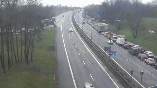"Beton, masakra". Kraków stanął. Gigantyczne utrudnienia w mieście i na autostradzie A4