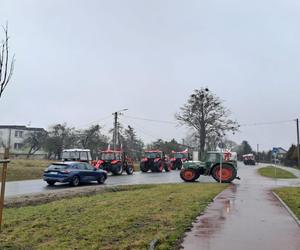 Trwa protest rolników. Drogi na Pomorzu są sparaliżowane. Gdzie trwają utrudnienia? 