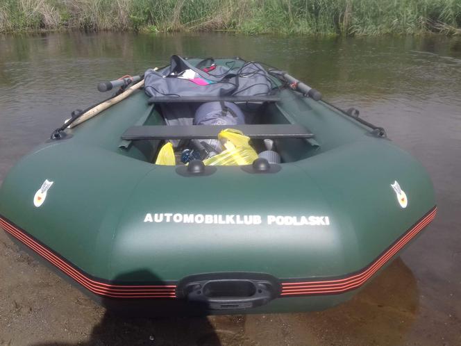 Białostoczanin płynie pontonem do Bałtyku. Tak chce pomóc dzieciom