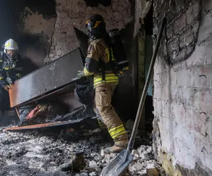 Pożar mieszkania w Dąbrowie Górniczej. Niemal wszystko spłonęło