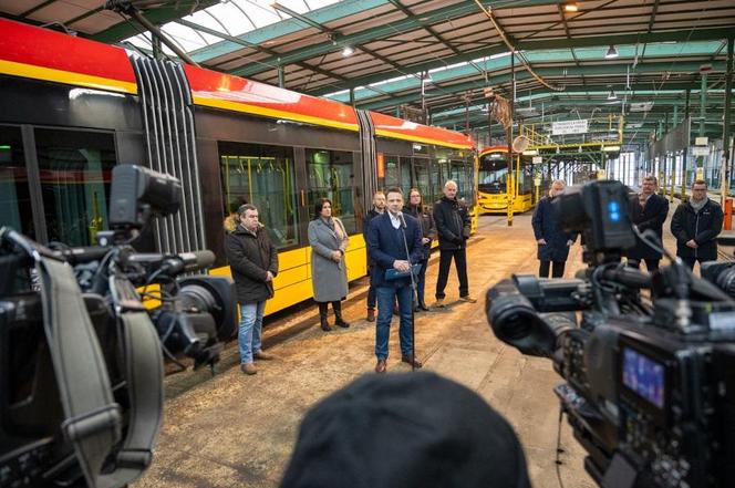 Warszawa modernizuje flotę pojazdów komunikacji miejskiej