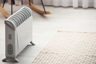Mobilne ciepło na zawołanie. Ceny przenośnych grzejników i klimatyzatorów w październiku 2025