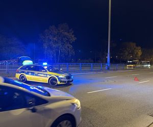 Wbiegł prosto pod cysternę i przeleciał kilkanaście metrów! Stan krytyczny