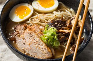 Ramen w 15 minut. Łatwy przepis na japoński przysmak