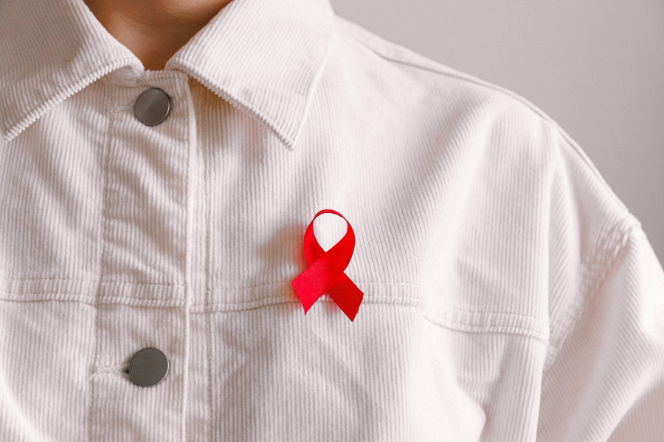 Światowy Dzień Aids 2020 - Życie HIV Pozytywne: specjalna akcja Poradnika Zdrowie