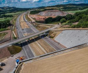 Odcinek Bolków – Kamienna Góra liczy w sumie nieco ponad 16 kilometrów długości. W dłuższym tunelu będzie odcinkowy pomiar prędkości