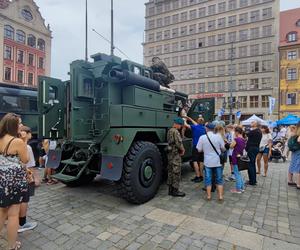 Święto Wojska Polskiego we Wrocławiu. Taki sprzęt zaprezentowano na wrocławskim Rynku 